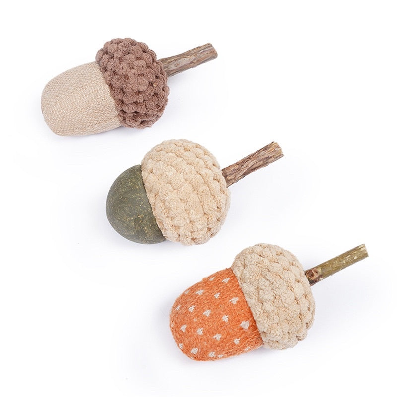 Zeze cat catnip bitting toy chaser Acorn