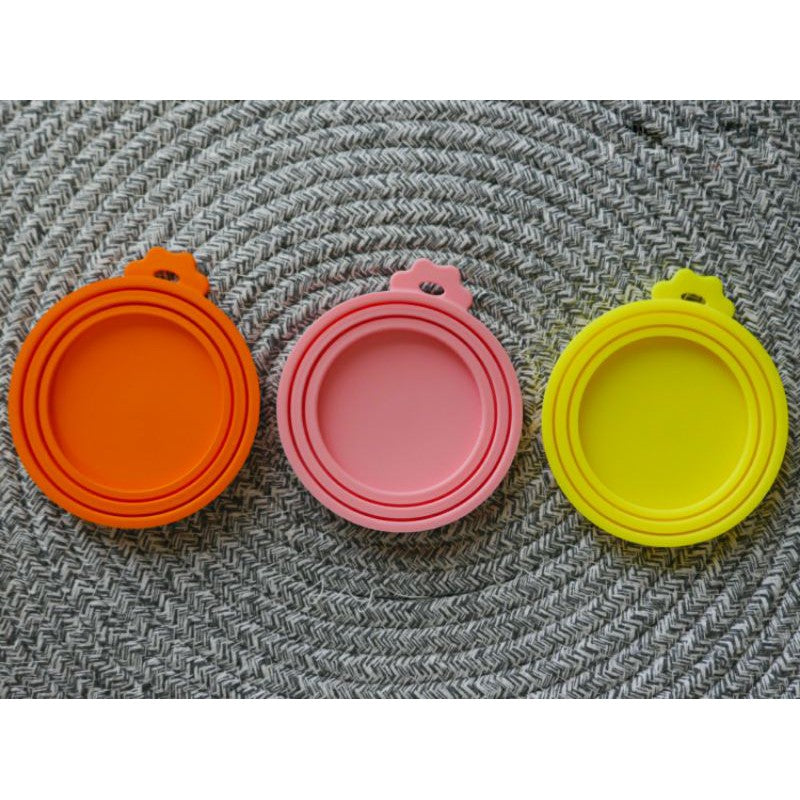 [SG] Canned can Food Cover Lid silicon Rubber Pet Cat Dog Wet Food Protector Spoon