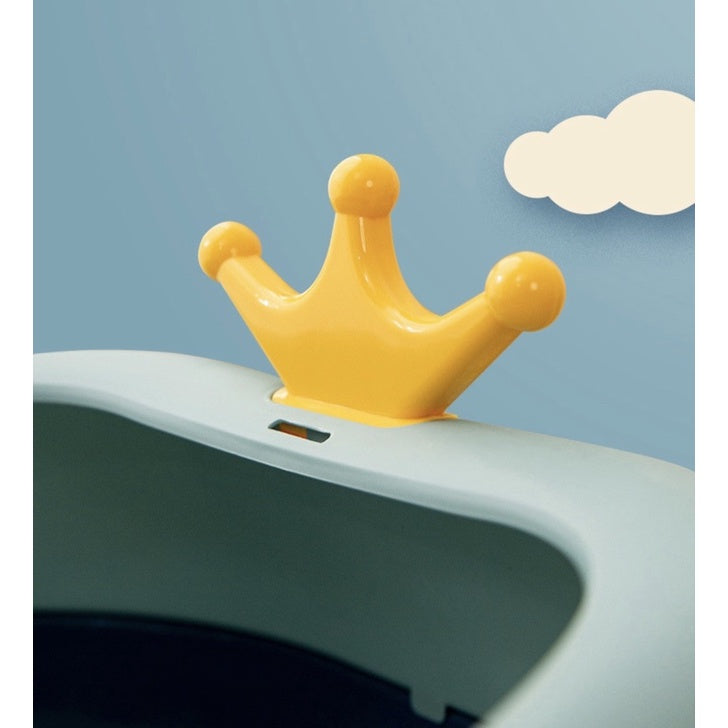 [SG Stock] Cat litter box crown 👑 Large Small size open toilet PP