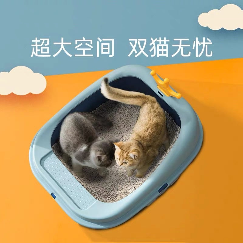 [SG Stock] Cat litter box crown 👑 Large Small size open toilet PP