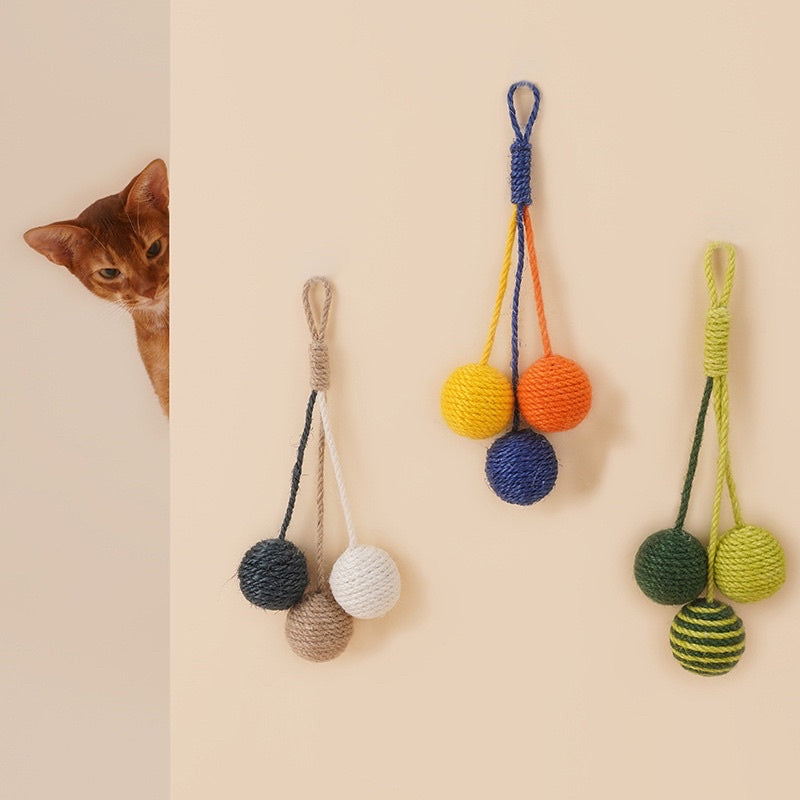 [SG Stock] Zeze cat sisal rope ball chaser pet toy multi color