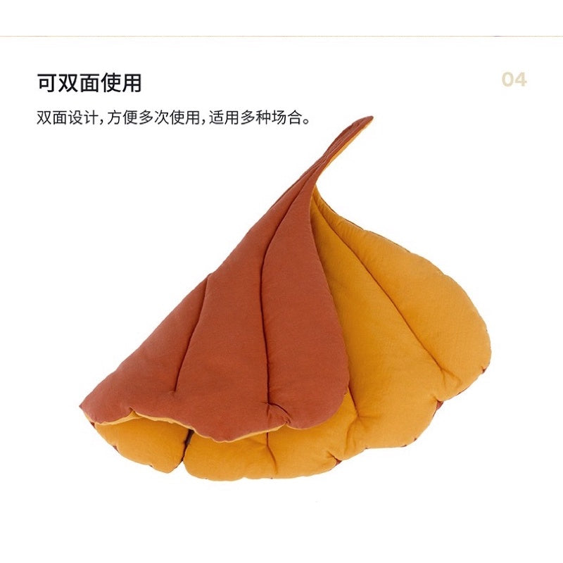 [SG Stock] Zeze double sided pet sleeping pad warm soft bed leave design