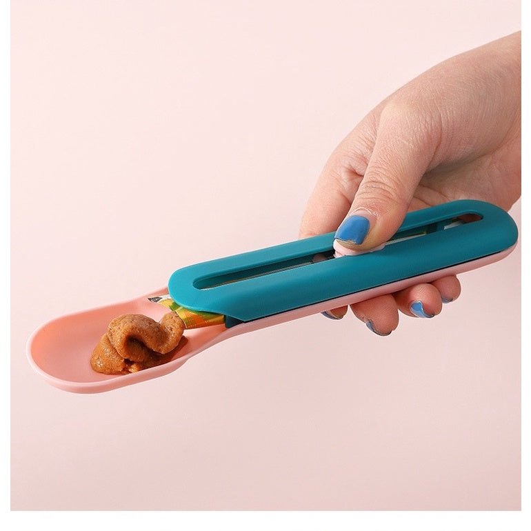 Cat snack feeder spoon meat paste pushing spoon