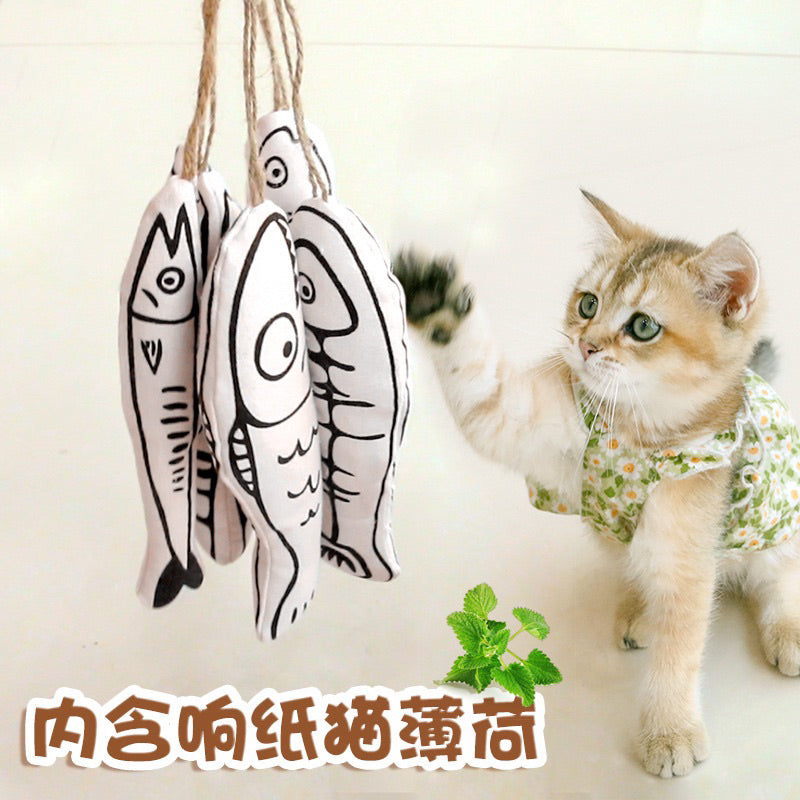 Cat toy catnip fish 🐠 black white design pet chaser