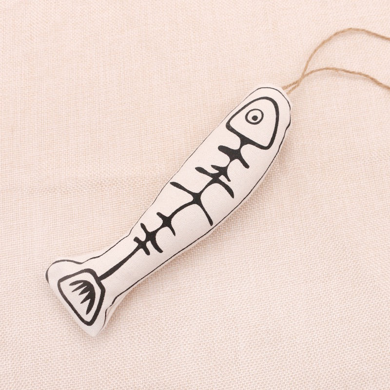 Cat toy catnip fish 🐠 black white design pet chaser