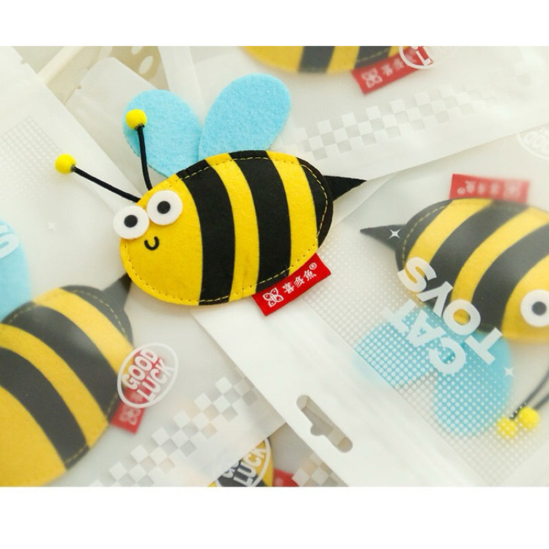 Realistic Cockroach Catnip Toy – Fun & Entertaining for Cats