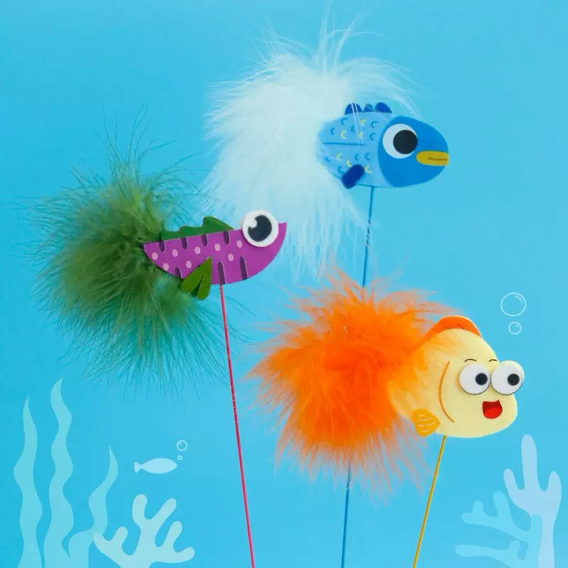 Triple Fish Feather Cat Teaser Wand – Durable & Fun Interactive Toy